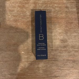 BeautyCounter illuminating Cream highlighter